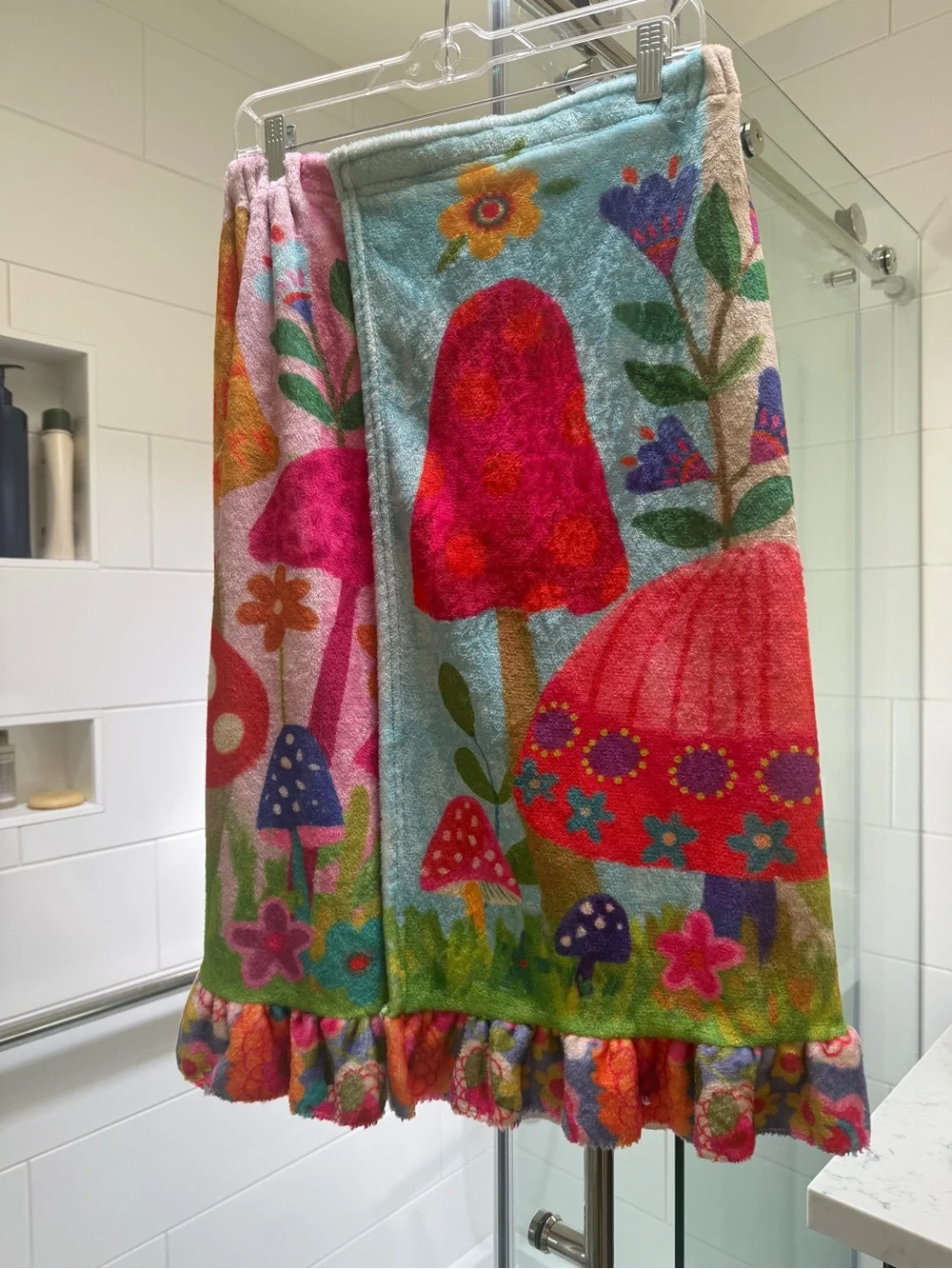 NATURAL LIFE Towel Wrap L/XL Vibrant Multicolor Ruffle-Hem Mushrooms
